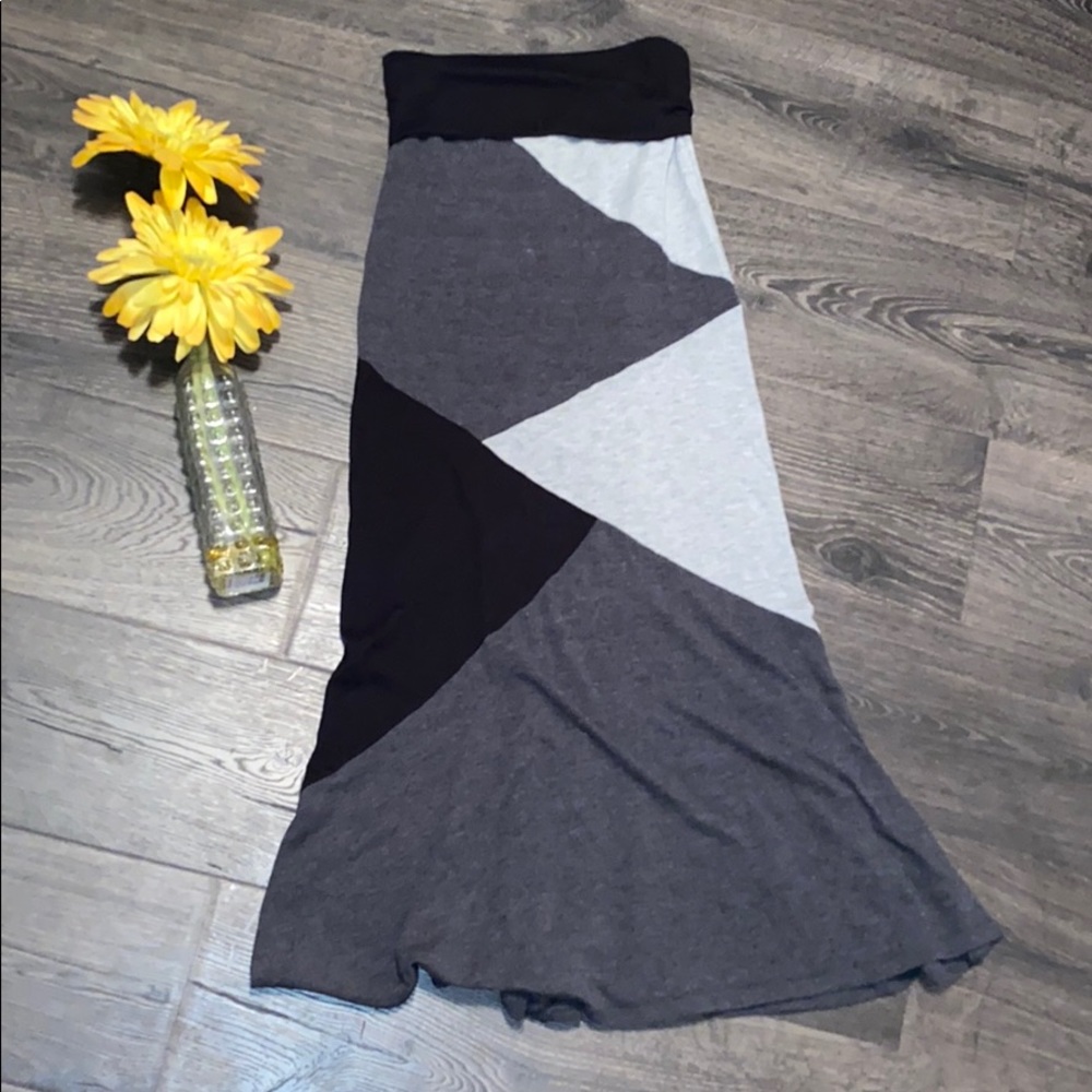 Forever 21-Long Gray/Black Skirt